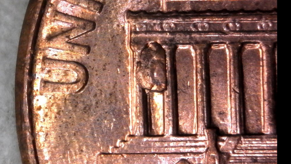 2008-P-Lincoln-Memorial-Cent-With-Huge-Die-Chip!-Aka-Hornet's-Nest